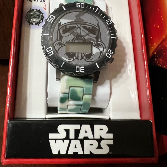 New Star Wars digital watch - Picture 2 of 3